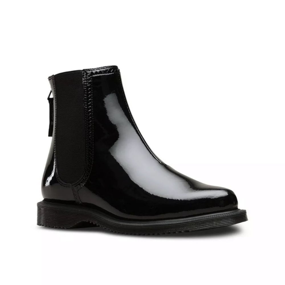 DOC MARTENS Zillow Patent Boots Size 6 NEW